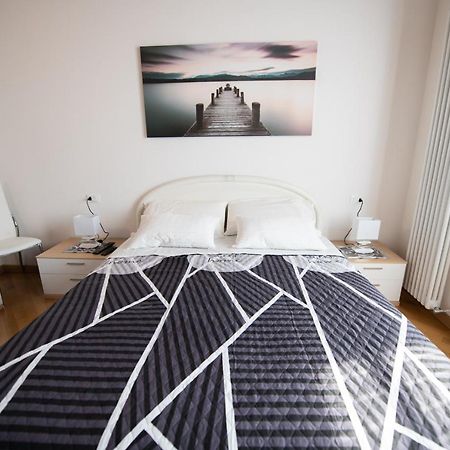 Appartamento Lago Blu 马内尔巴 外观 照片